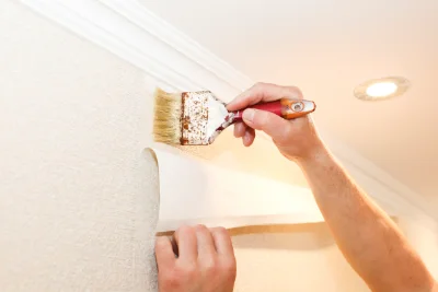 Pose de papier peint à Roullens — revêtements muraux et toiles de verre